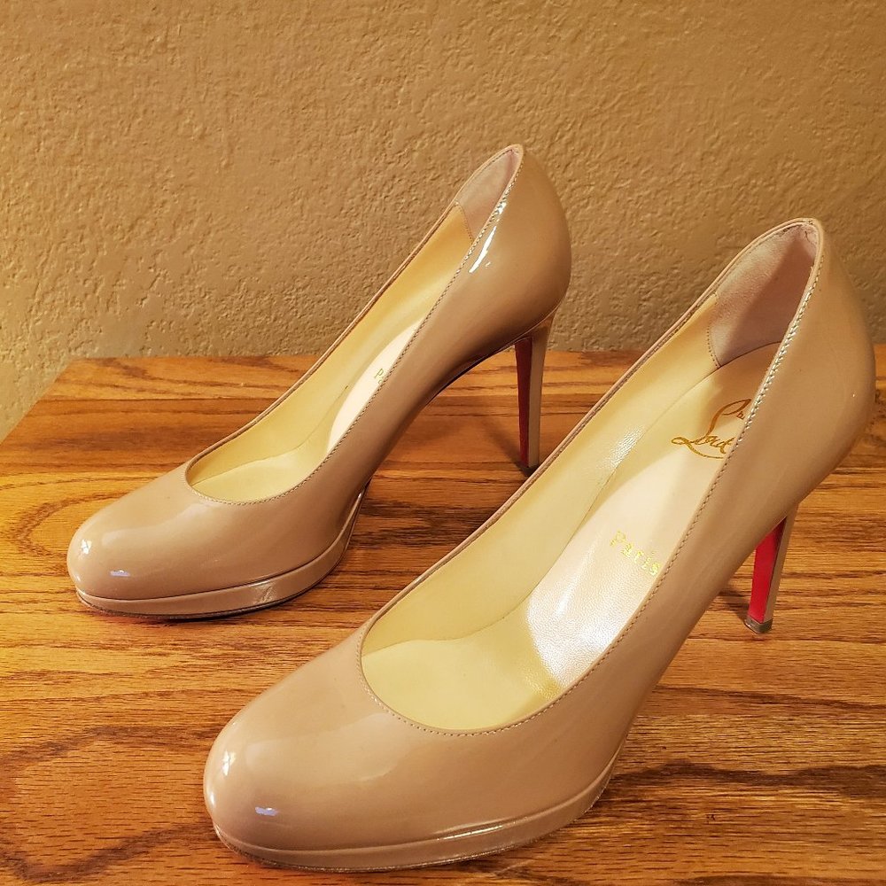 Louboutin- Simple Pump Nude Patent 7.5 PERFECT